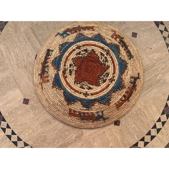 Large Native American Polychrome Basket Hand Woven Coiled Star Animals - Picture 5 of 5